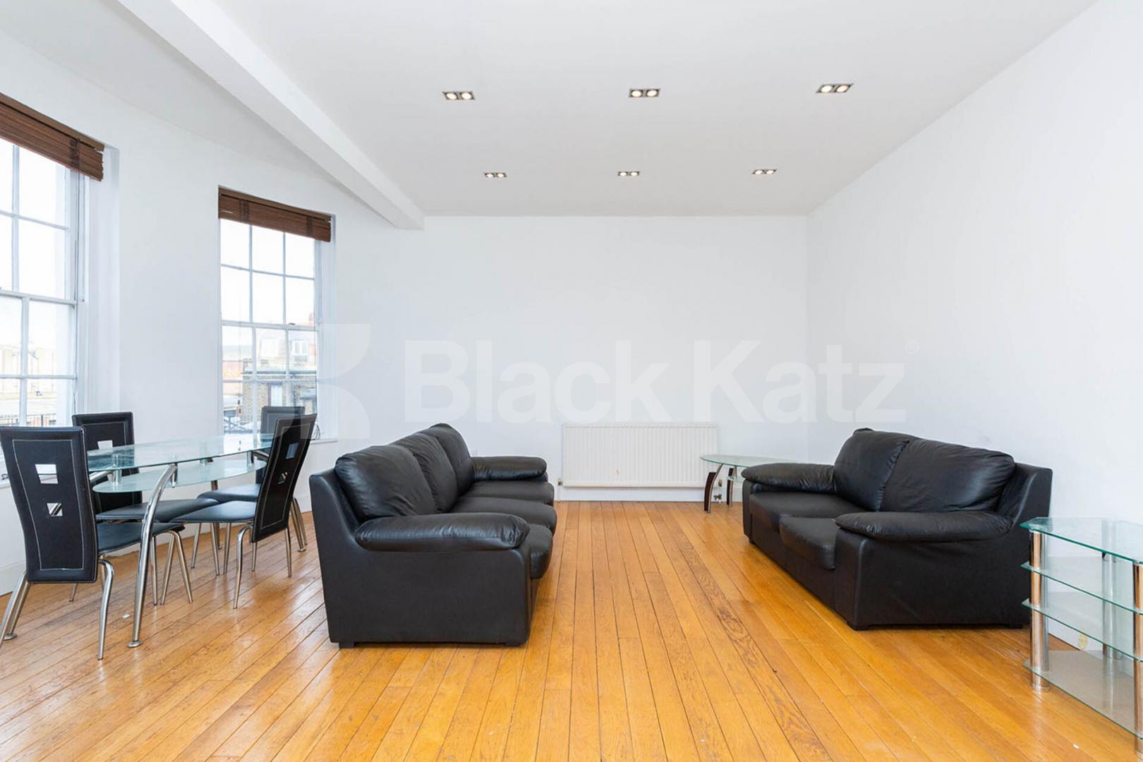 A 2 bed 2 bath property located close to an abundance of amenities Chapel Market , Angel